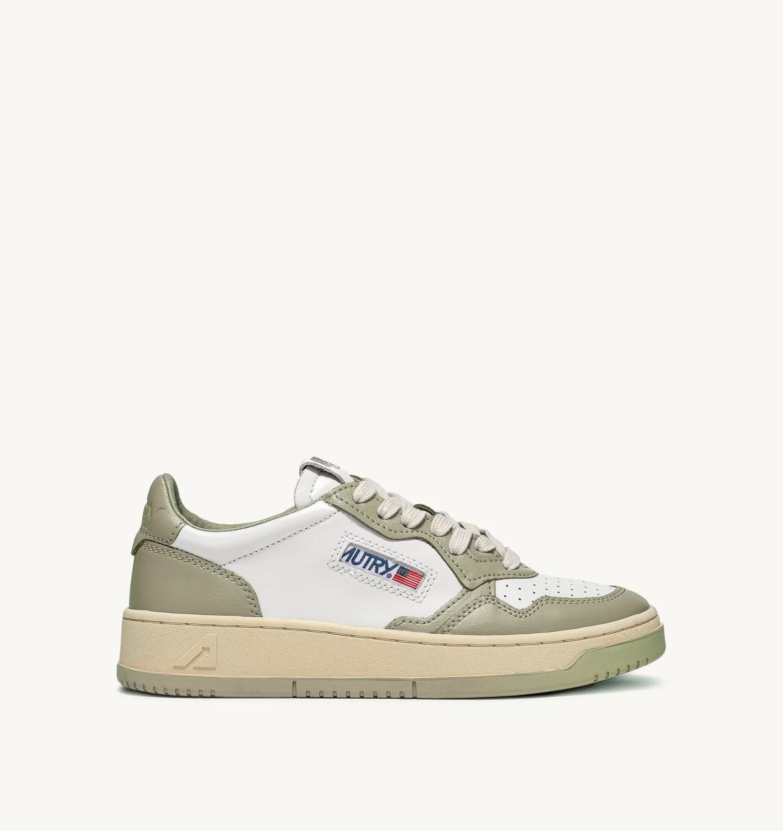 Medalist^AUTRY Bicolor Medalist Low Sneakers In White And Dove Gray Leather