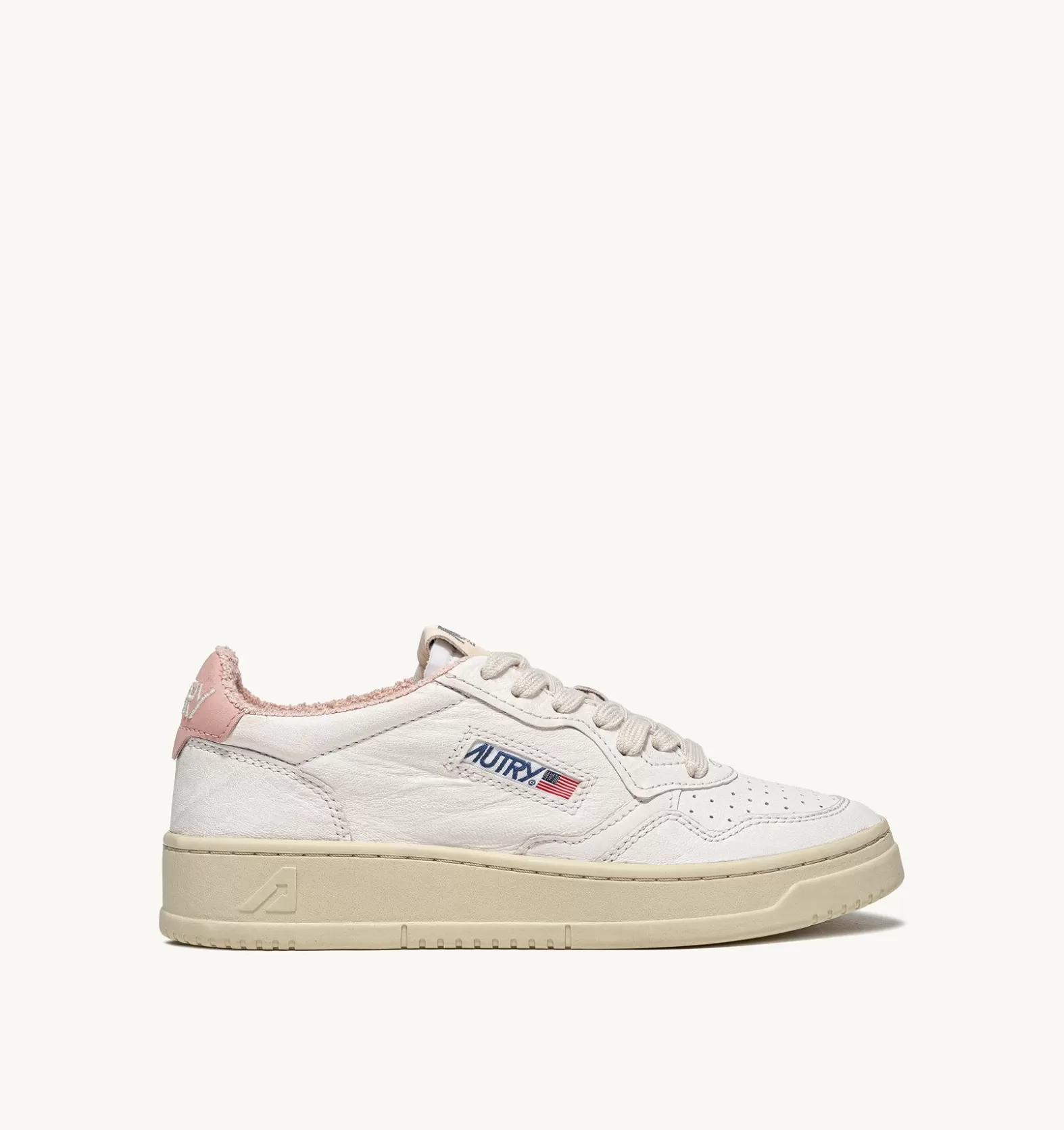 Medalist^AUTRY Medalist Low Sneaker In Pelle Morbida Di Capra E Spugna Color Bianco E Powder