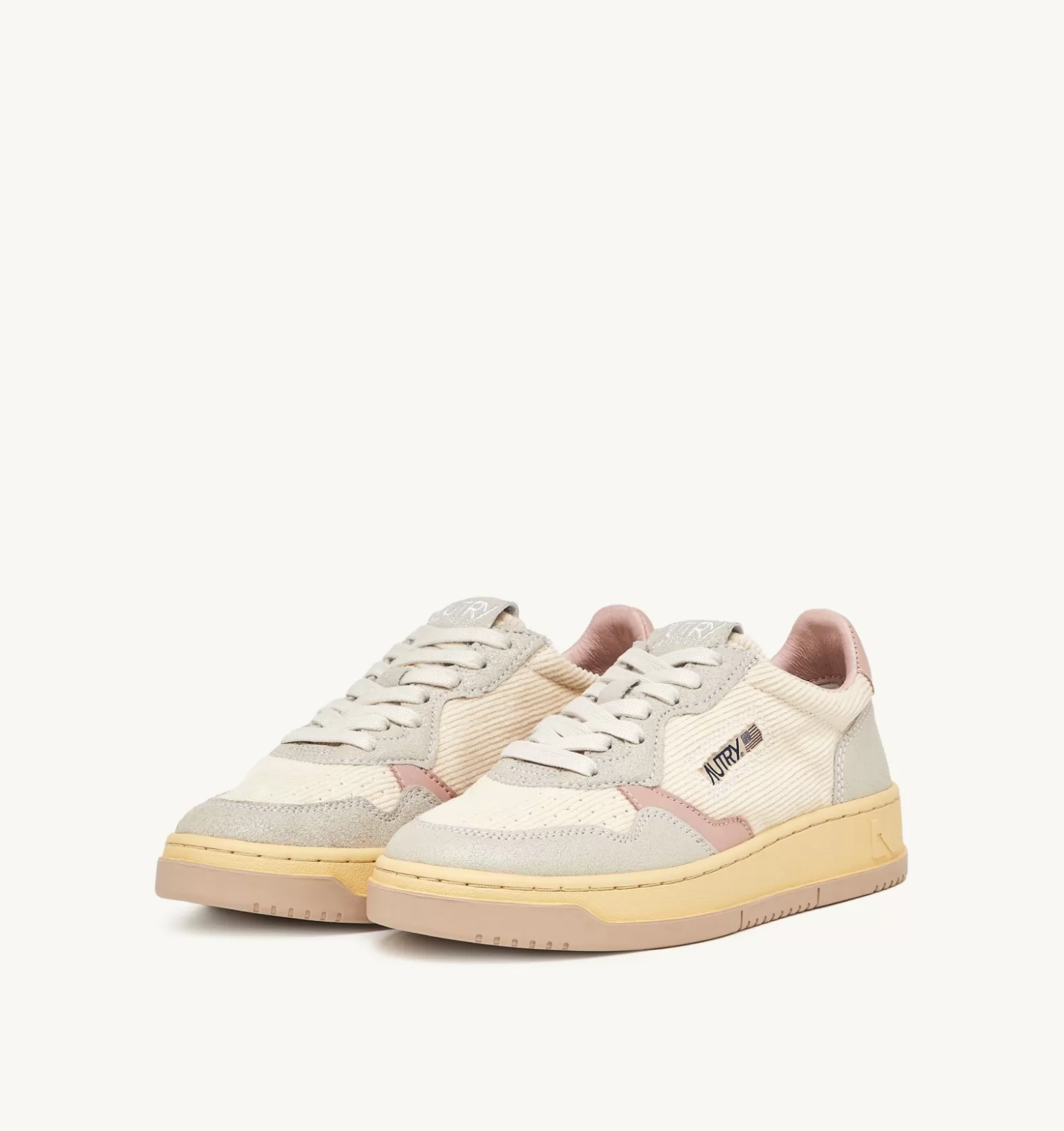 Medalist^AUTRY Medalist Low Sneakers In Ivory White Ribbed Velvet And Gray And Pink Leather