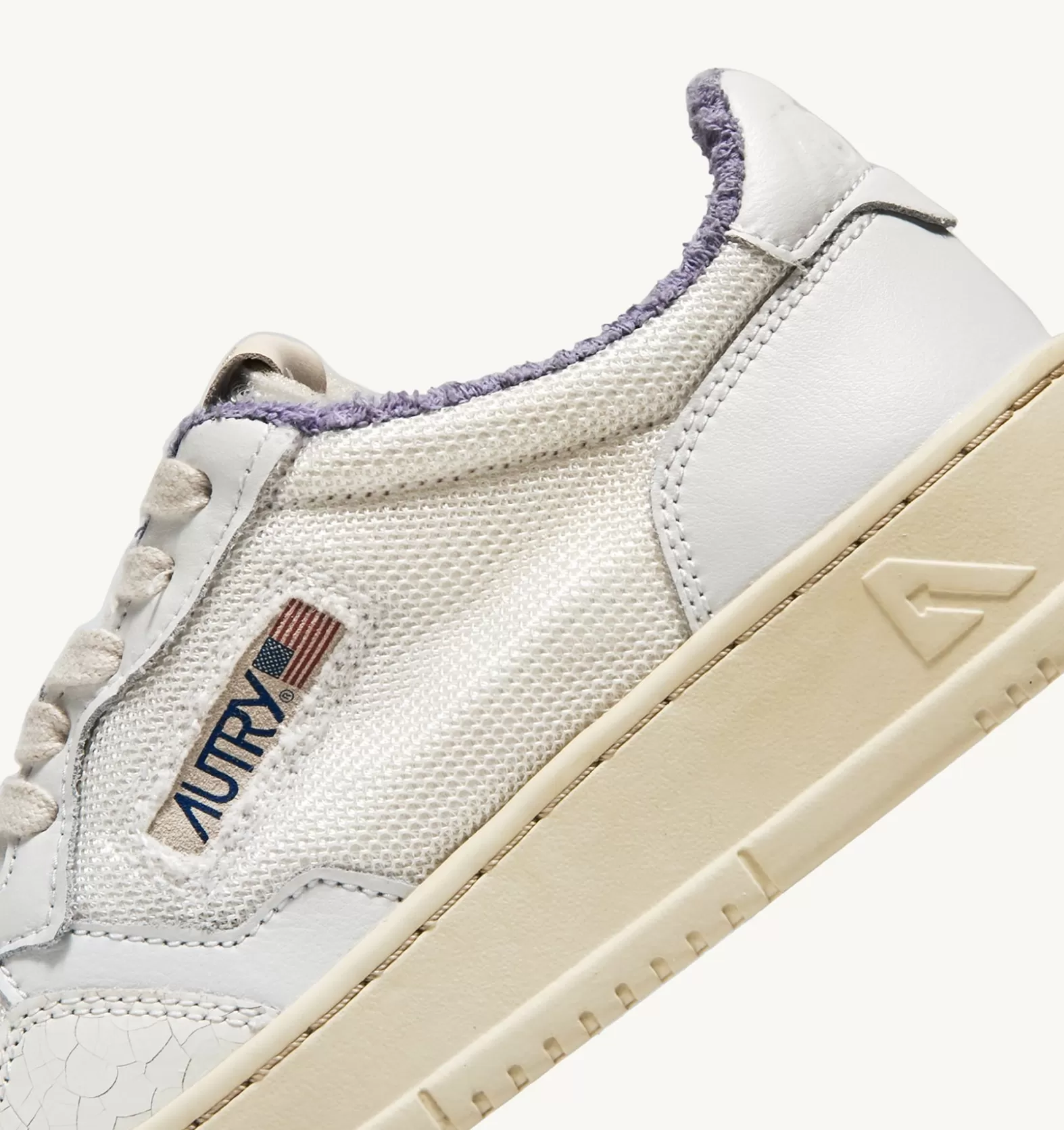 Medalist^AUTRY Medalist Low Sneakers In Lavender Sponge And Dragon Effect