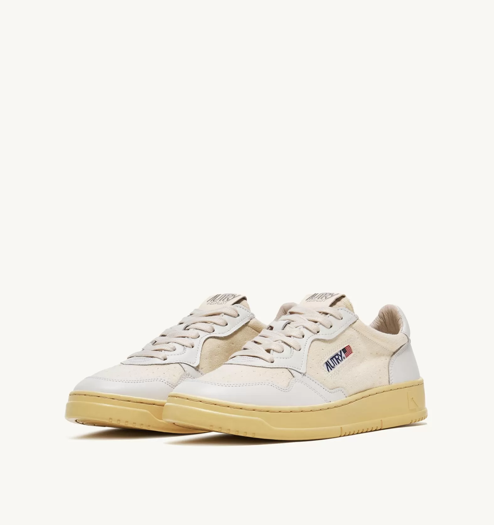 Medalist^AUTRY Medalist Low Sneakers In Leather And Canvas Color White