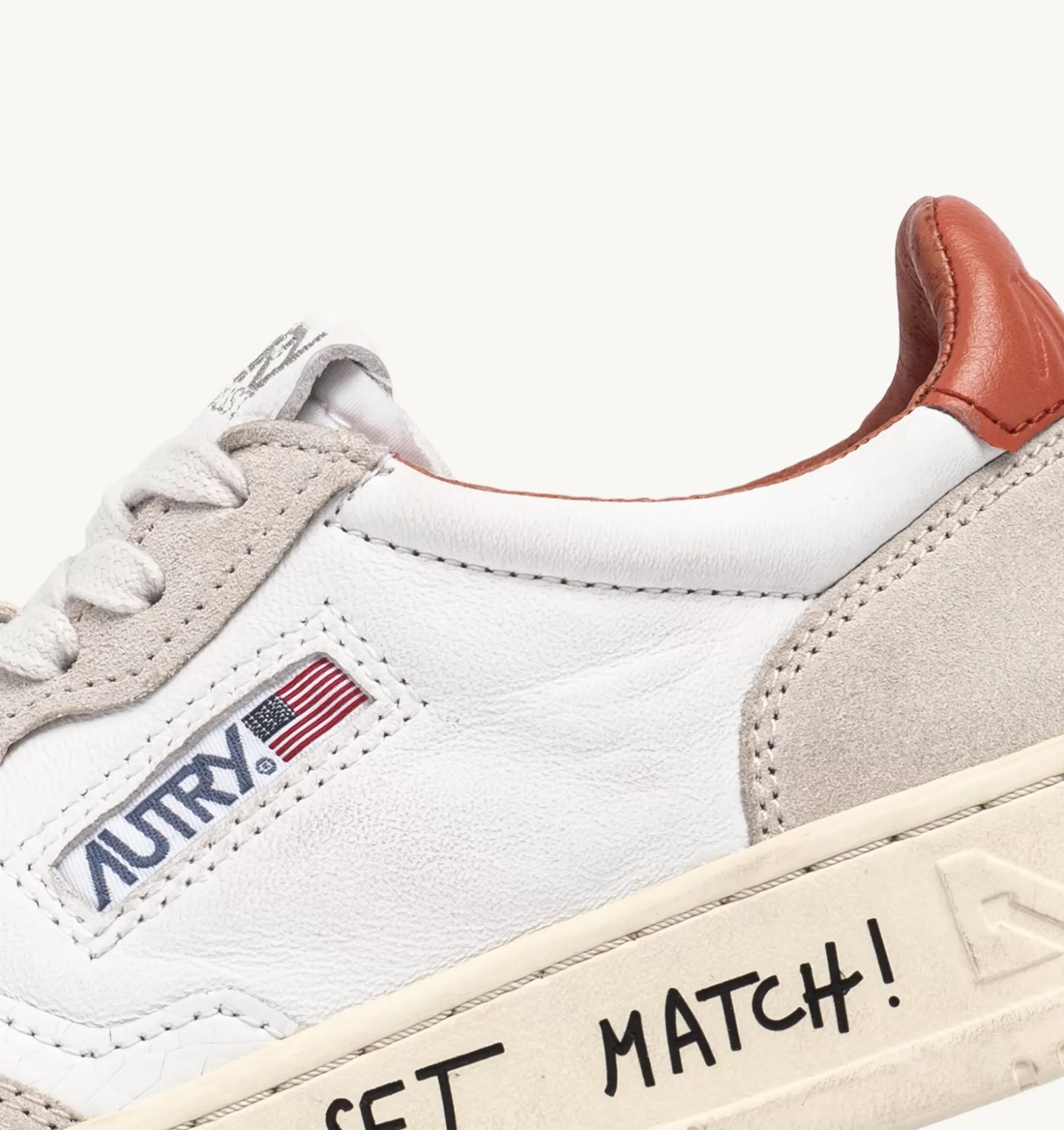 Medalist^AUTRY Medalist Low Sneakers In Leather Bianca And Suede Beige