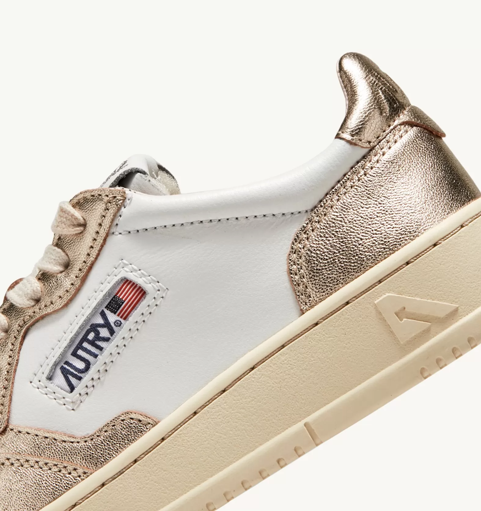 Medalist^AUTRY Medalist Low Sneakers In Leather Bicolor White And Platinum