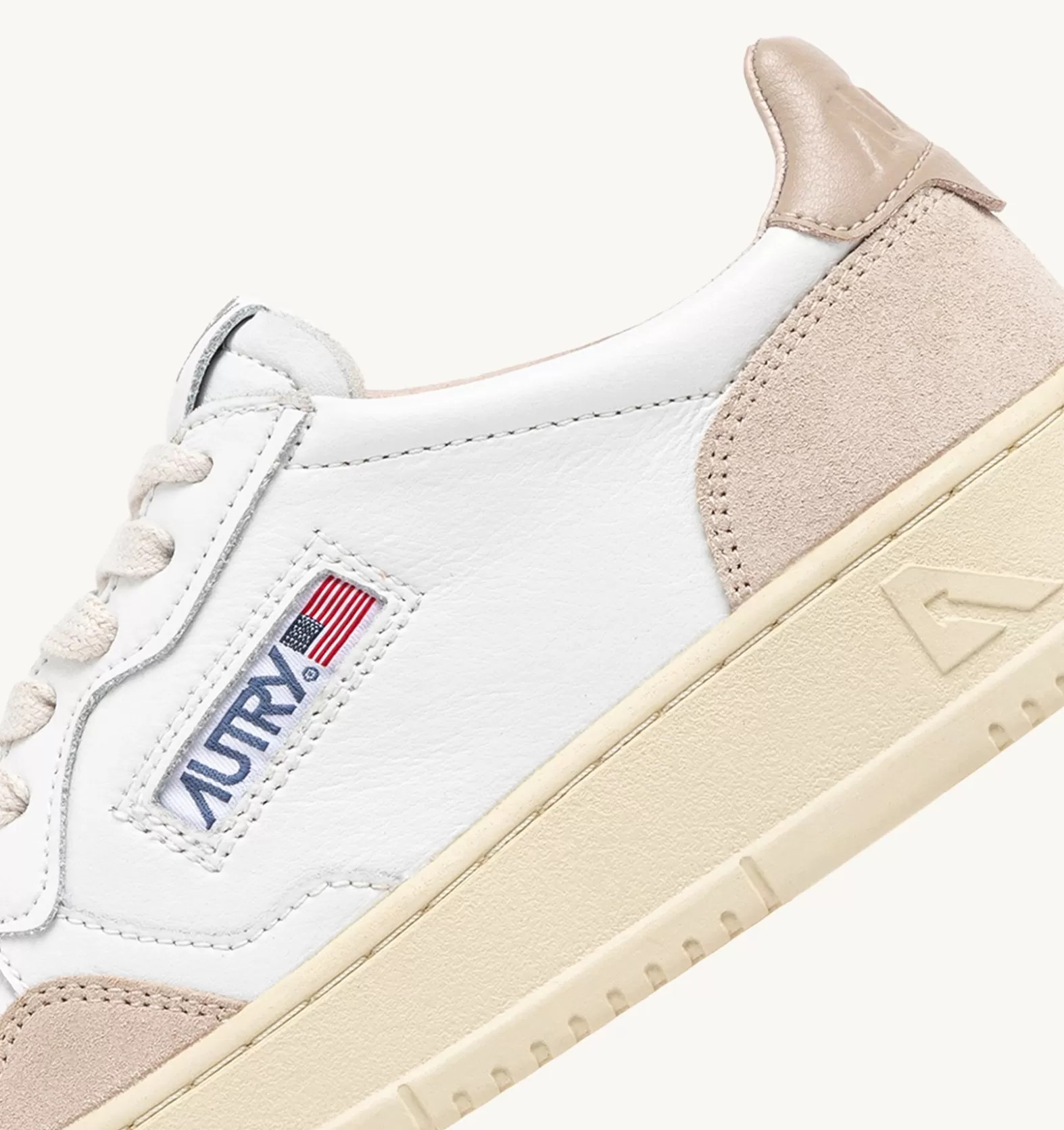 Medalist^AUTRY Medalist Low Sneakers In Leather White And Beige And Suede Beige