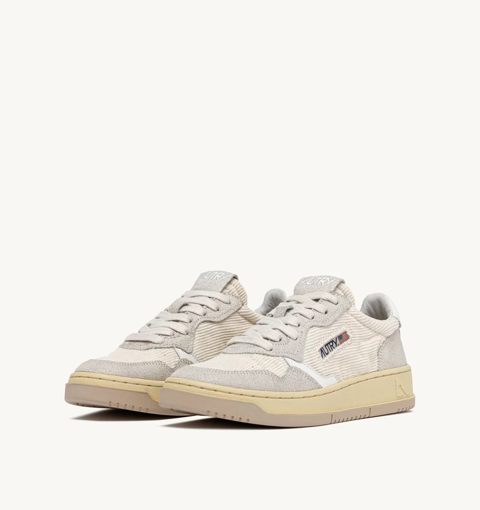 Medalist^AUTRY Medalist Low Sneakers In Ribbed Velvet And Suede Color Ivory White