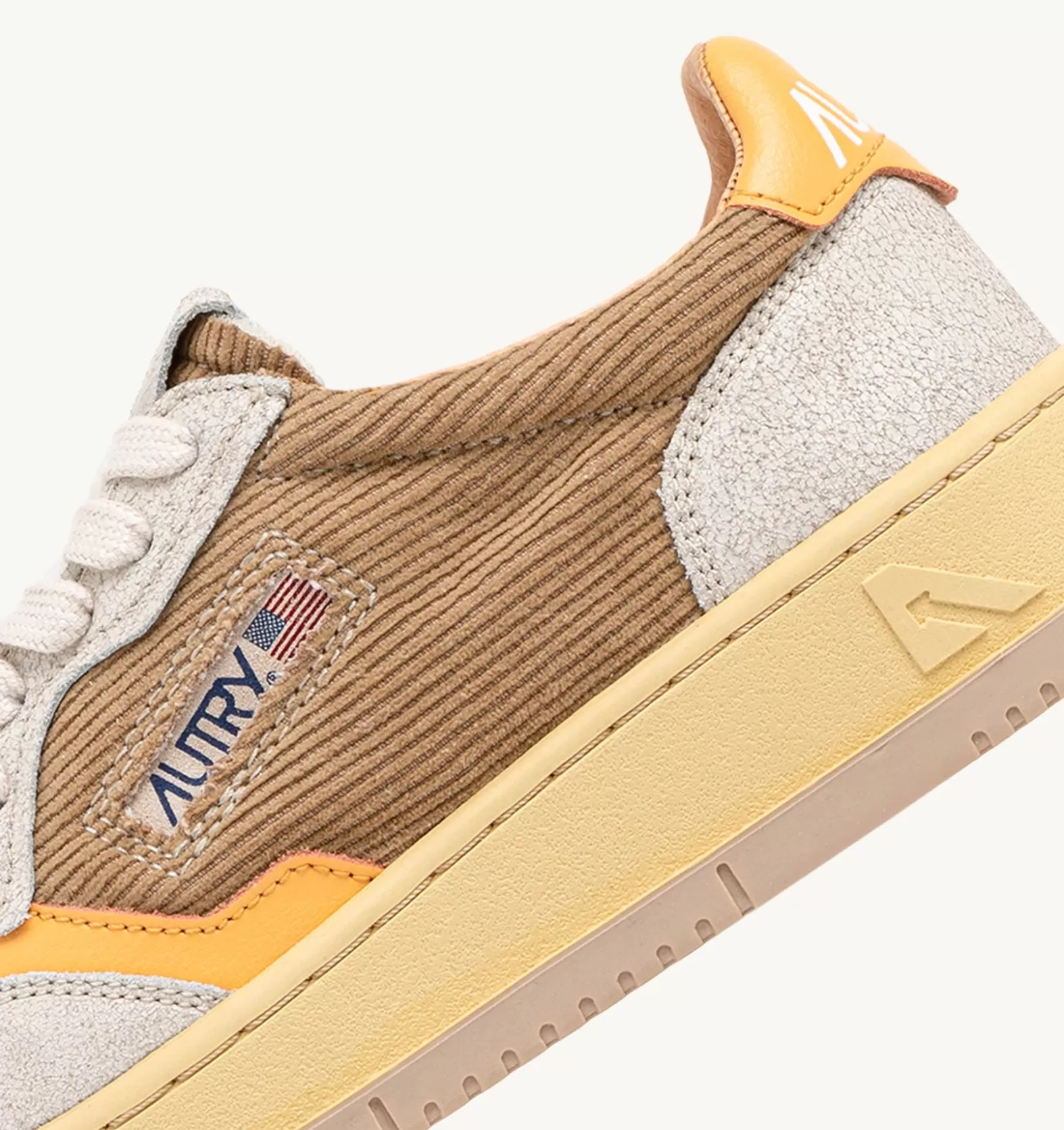 Medalist^AUTRY Medalist Low Sneakers In Ribbed Velvet Taupe And Suede Color Gray