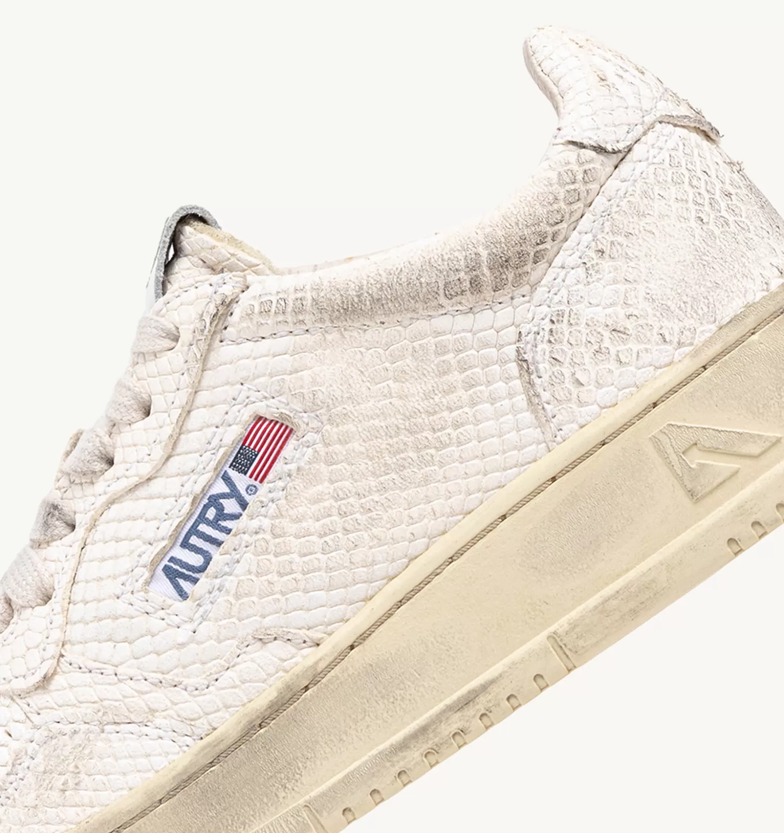 Medalist^AUTRY Medalist Low Sneakers In Snake-Effect Leather Color White