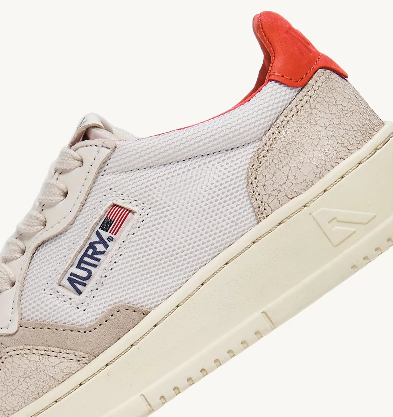 Medalist^AUTRY Medalist Low Sneakers In Soft Dragon Effect Goatskin And Crackle Effect Nubuck Leather Color White A
