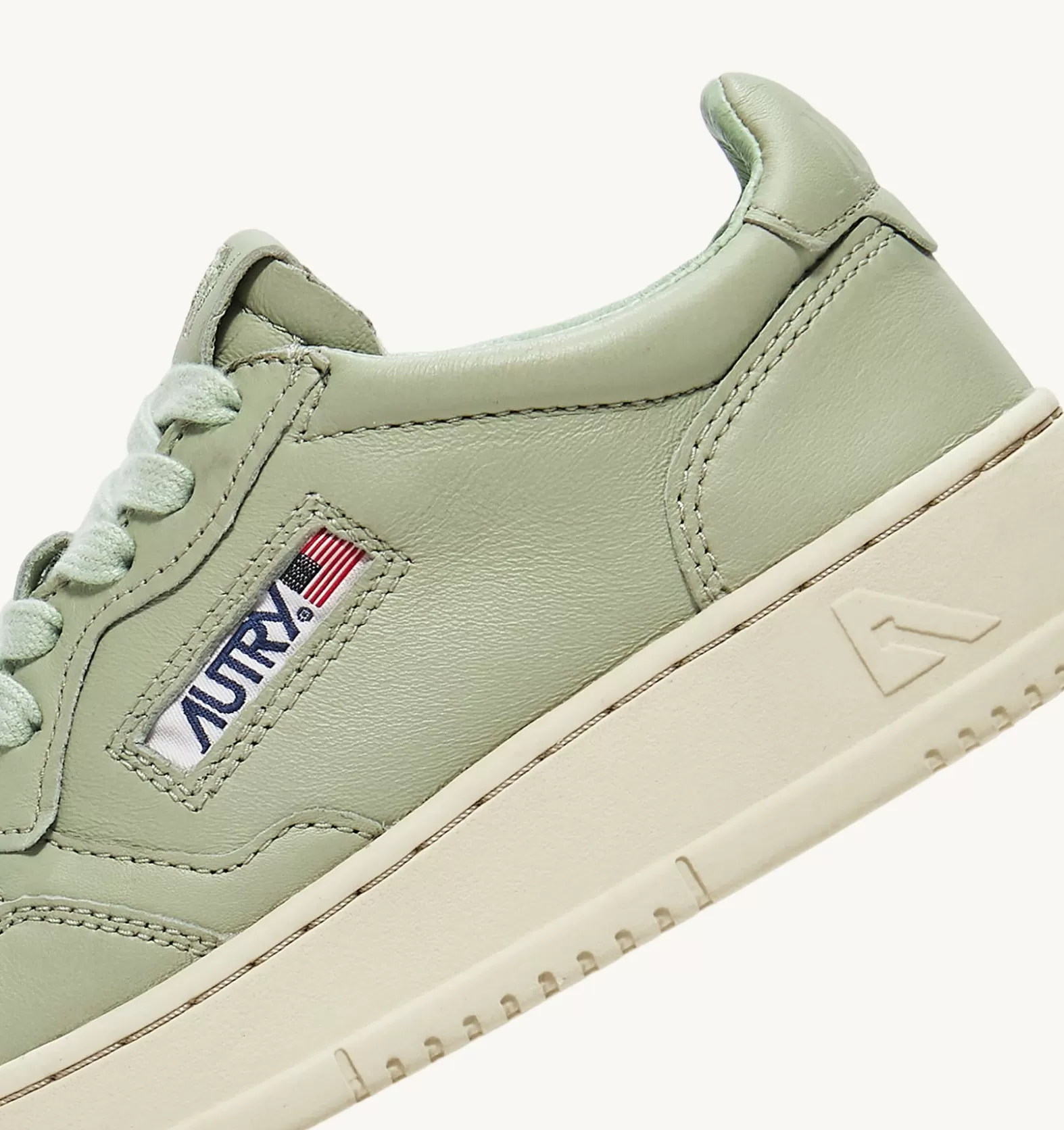 Medalist^AUTRY Medalist Low Sneakers In Soft Goatskin Color Cel Green