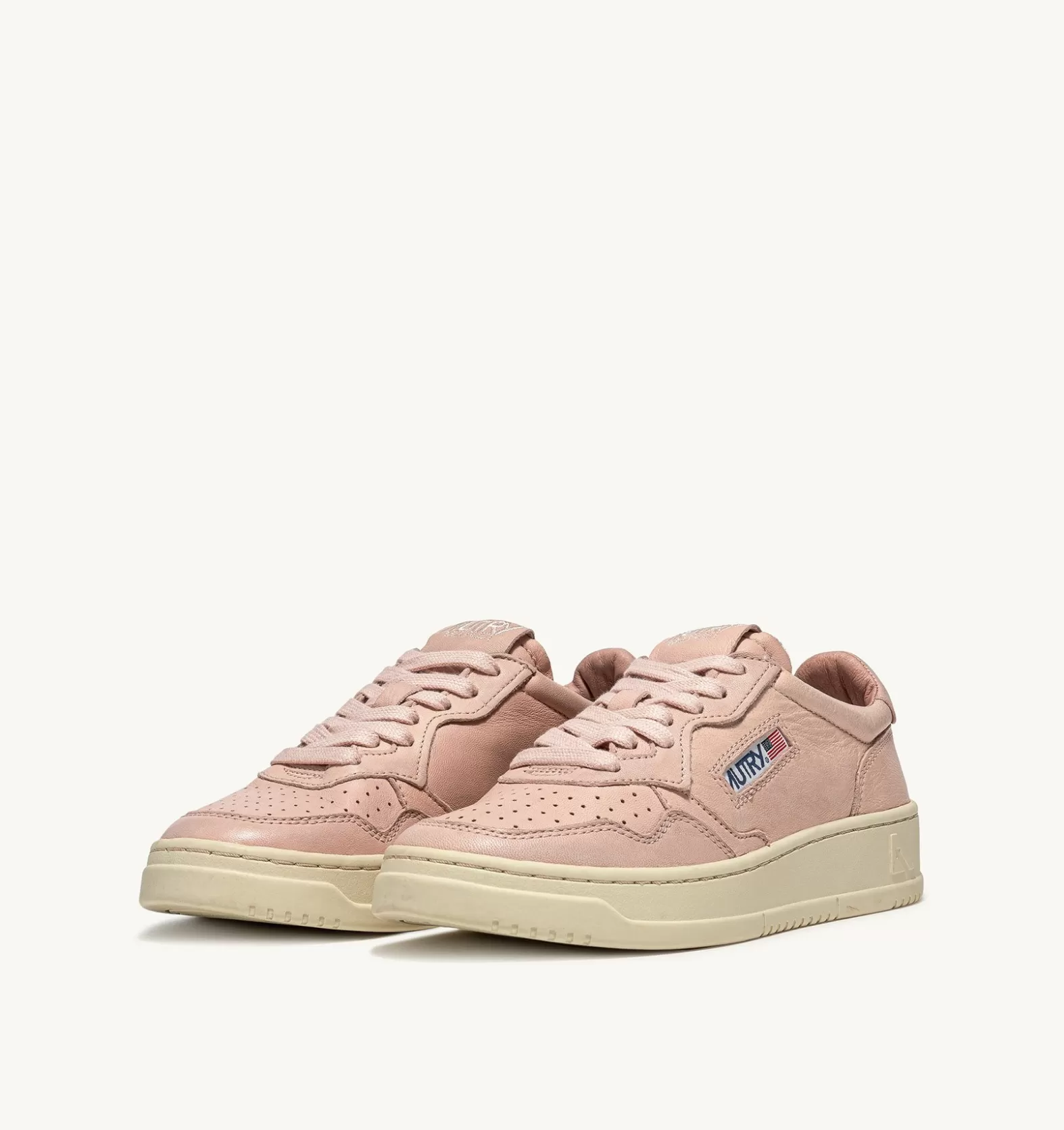 Medalist^AUTRY Medalist Low Sneakers In Soft Goatskin Color Peach