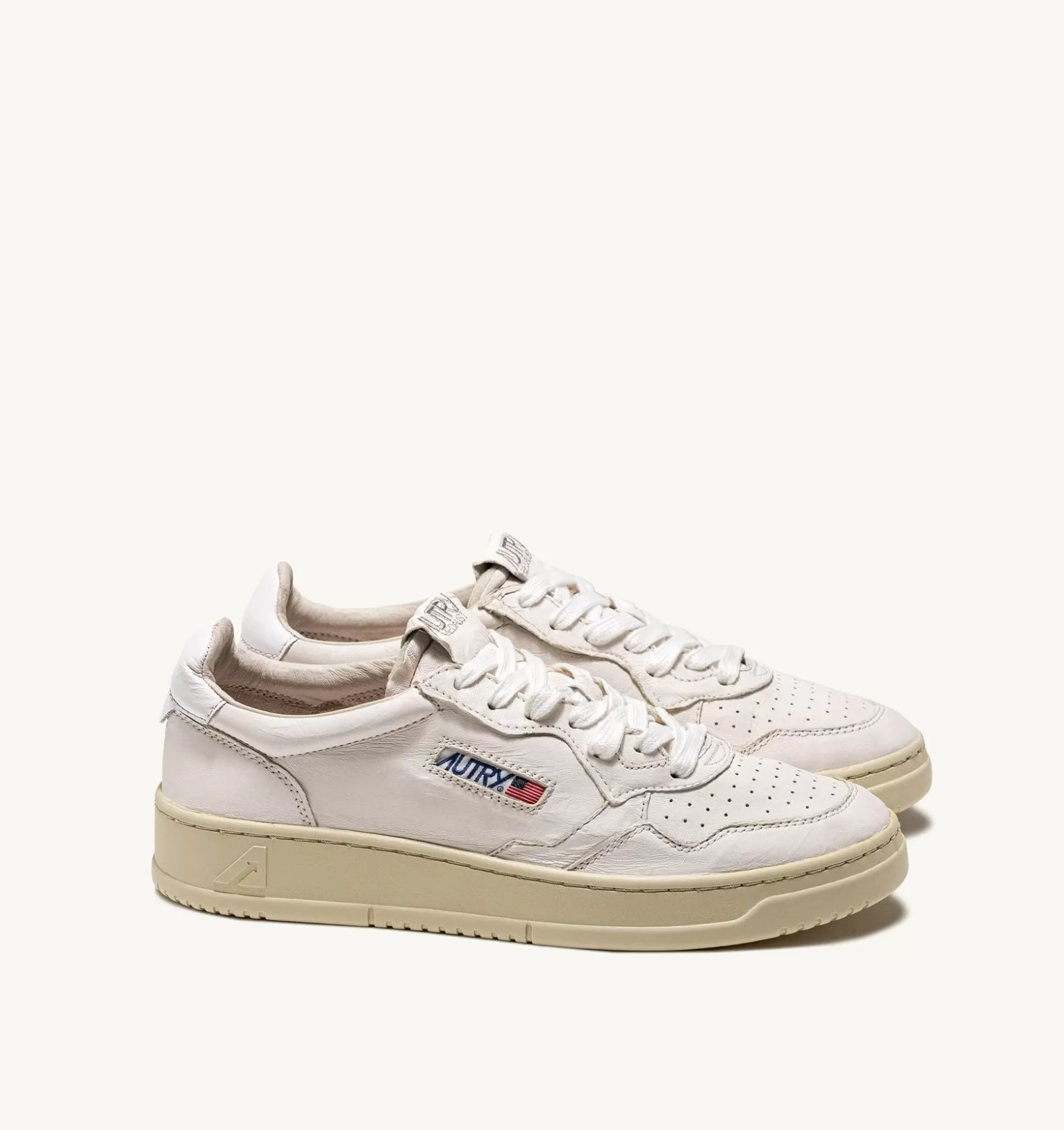 Medalist^AUTRY Medalist Low Sneakers In Soft Goatskin Color White