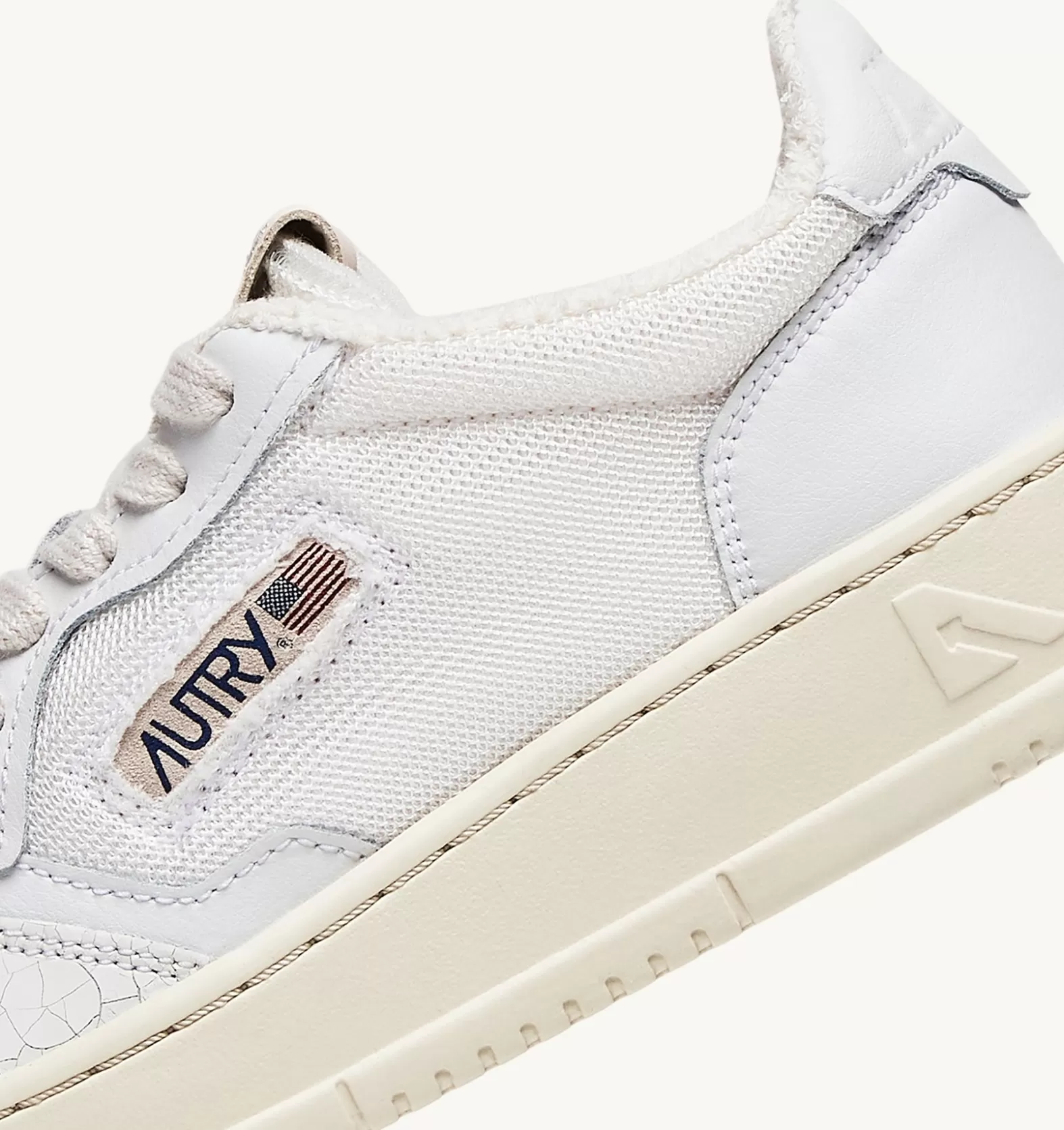 Medalist^AUTRY Medalist Low Sneakers In Sponge And Dragon Effect Color Ivory White