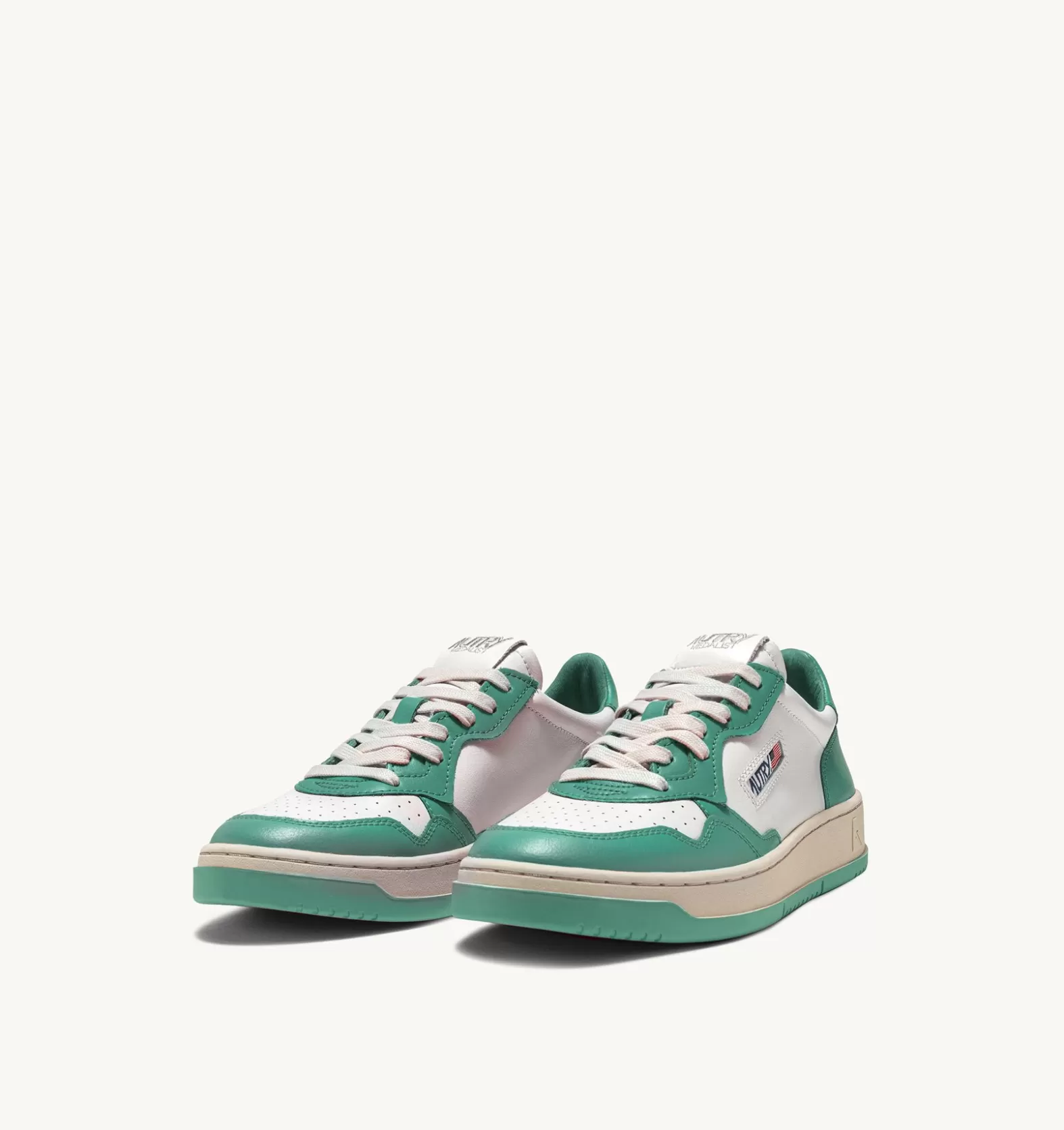 Medalist^AUTRY Medalist Low Sneakers In Two-Tone Leather Color White And Malachi Green