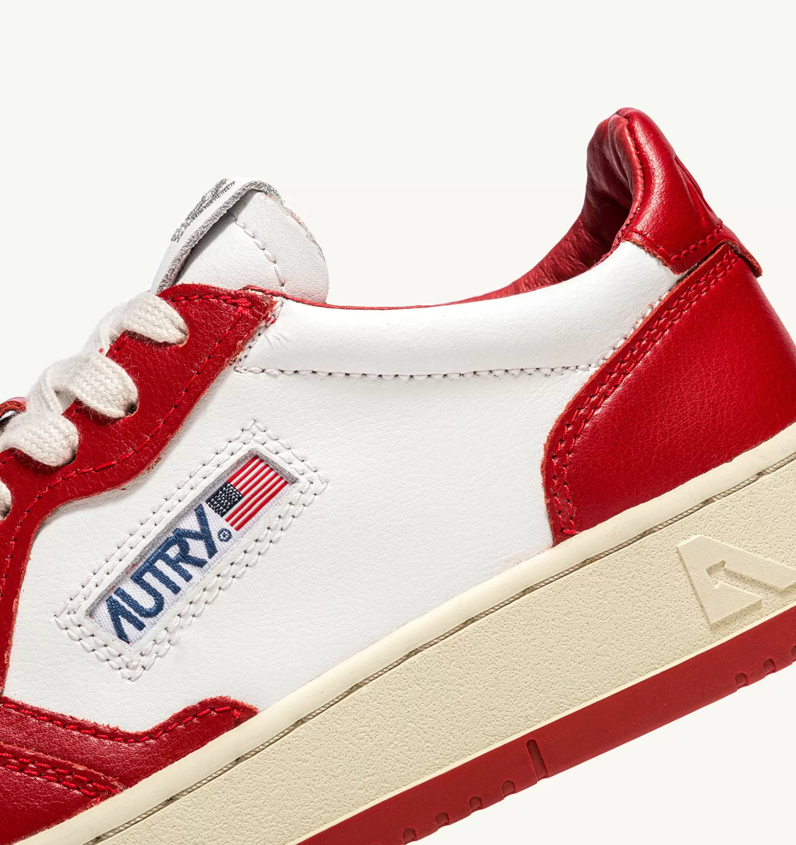 Medalist^AUTRY Medalist Low Sneakers In Two-Tone Leather Color White And Red