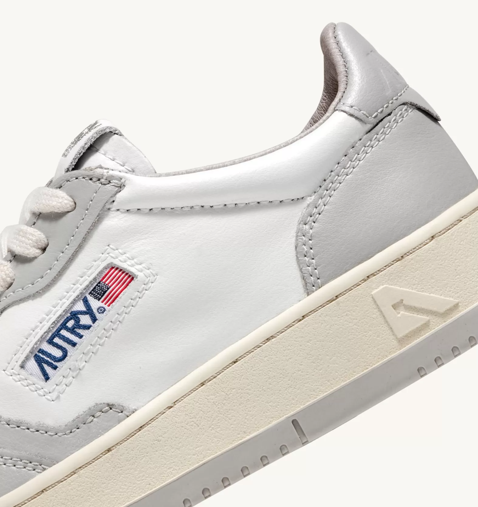 Medalist^AUTRY Medalist Low Sneakers In Two-Tone Leather Color White And Vapor