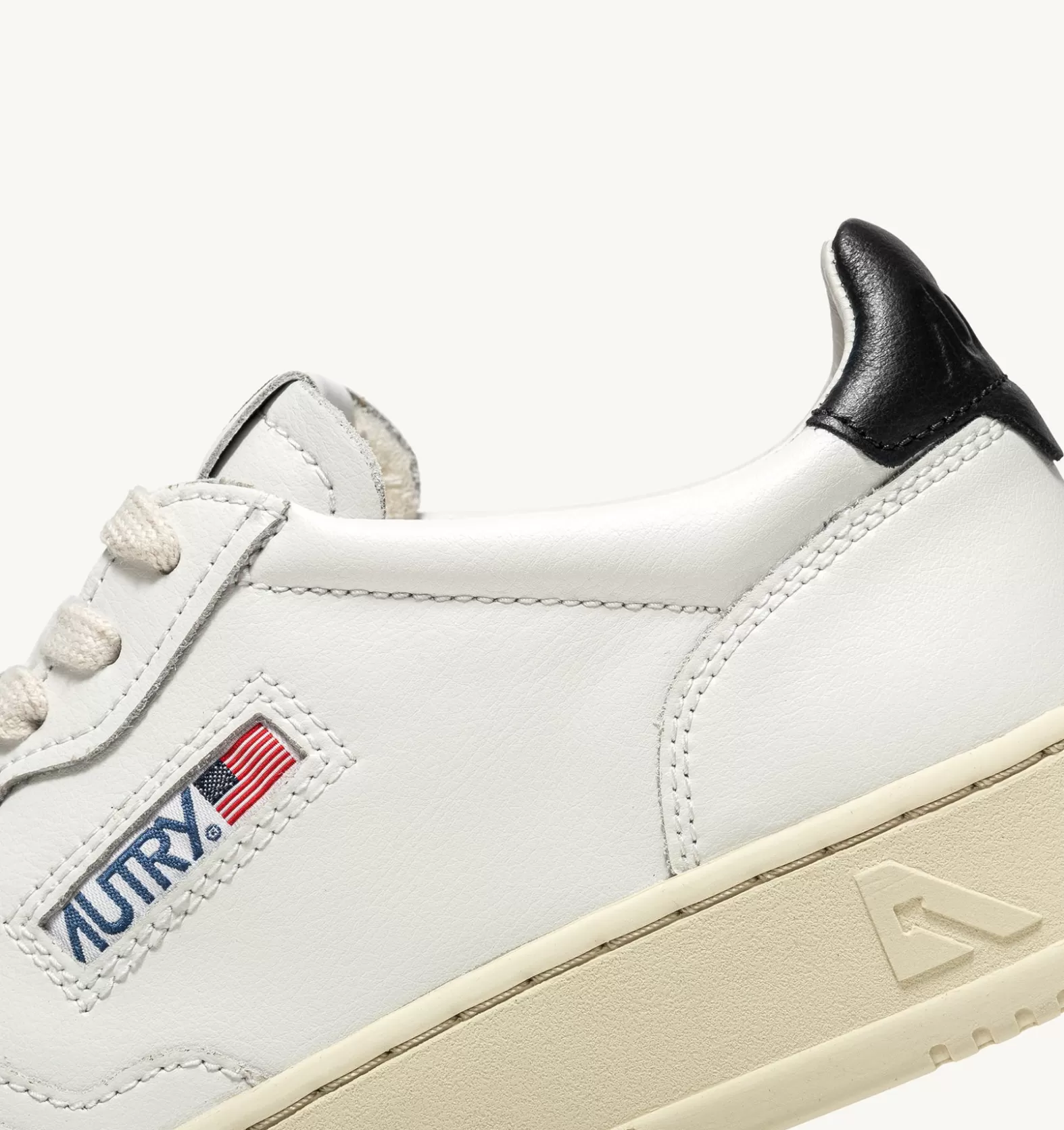Medalist^AUTRY Medalist Low Sneakers In White And Black Leather