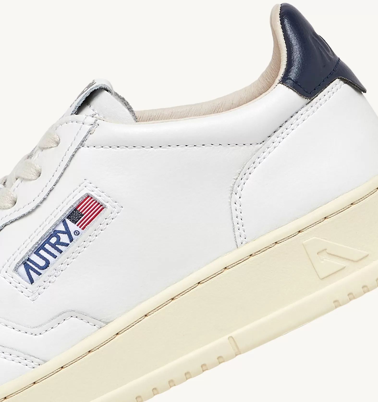 Medalist^AUTRY Medalist Low Sneakers In White And Blue Leather
