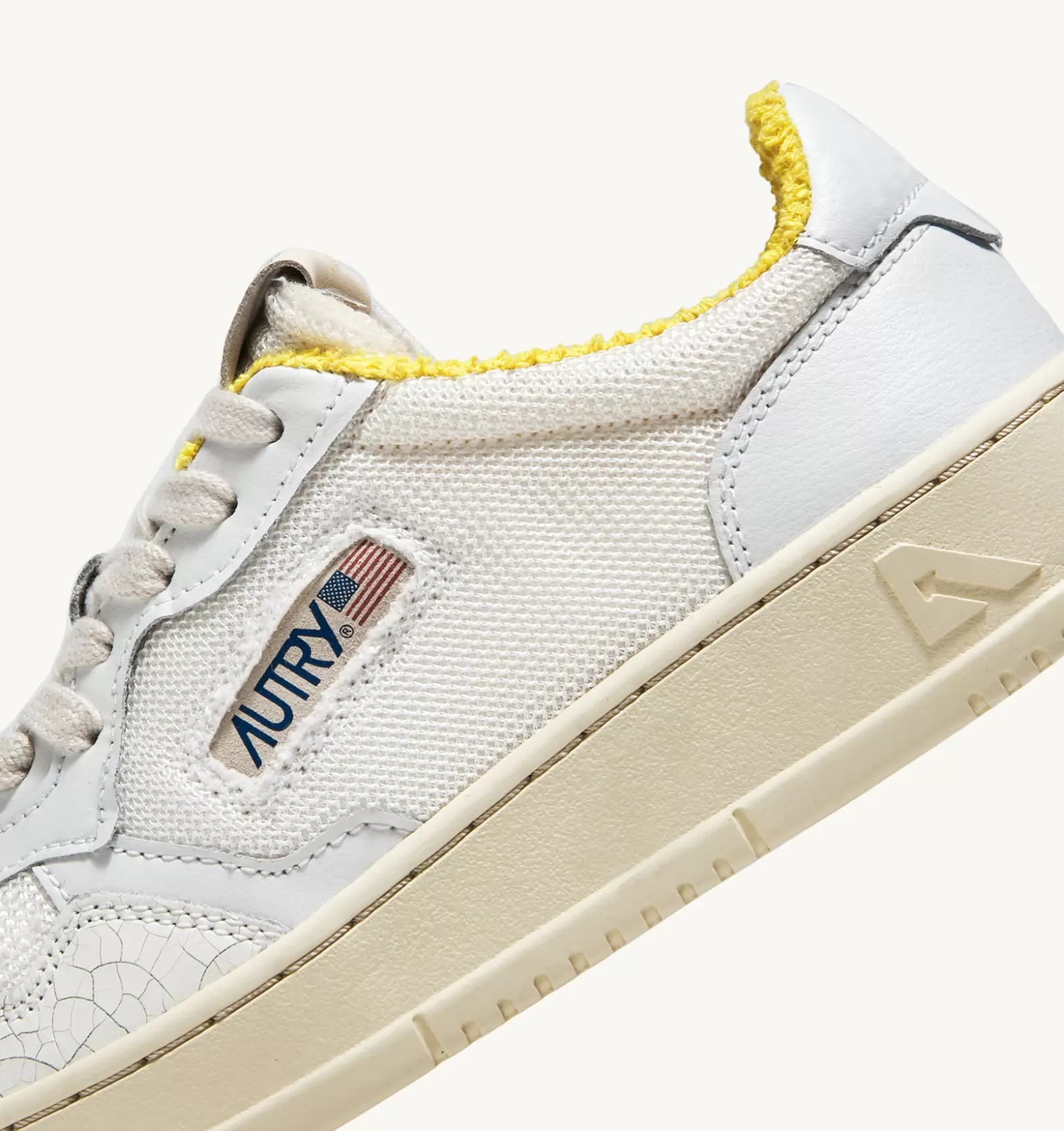 Medalist^AUTRY Medalist Low Sneakers In Yellow Sponge And Dragon Effect