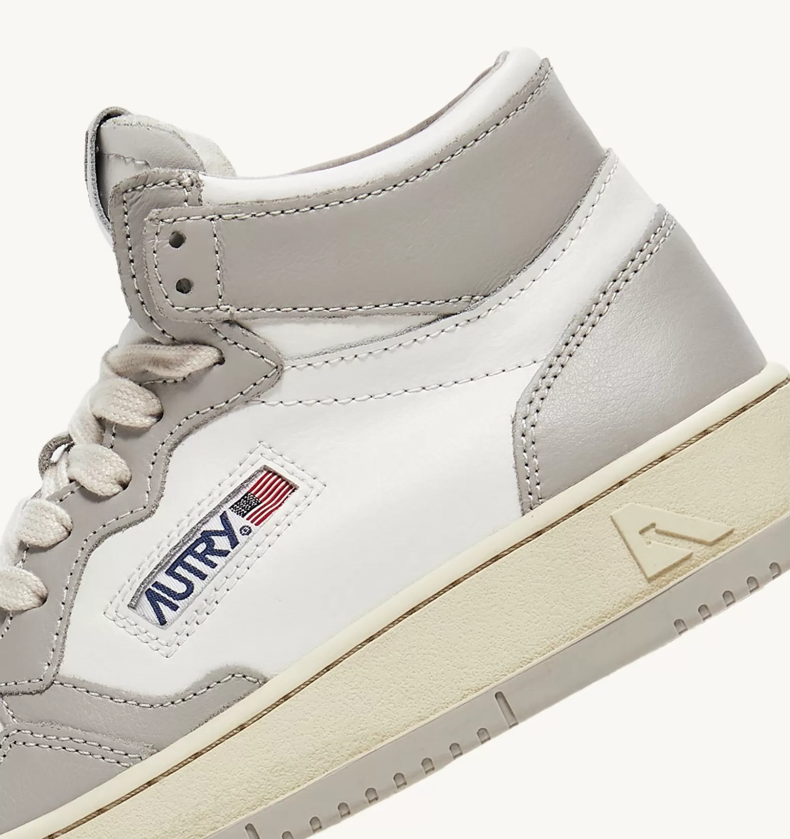 Medalist^AUTRY Medalist Mid Sneakers In Two-Tone Leather Color White And Vapor