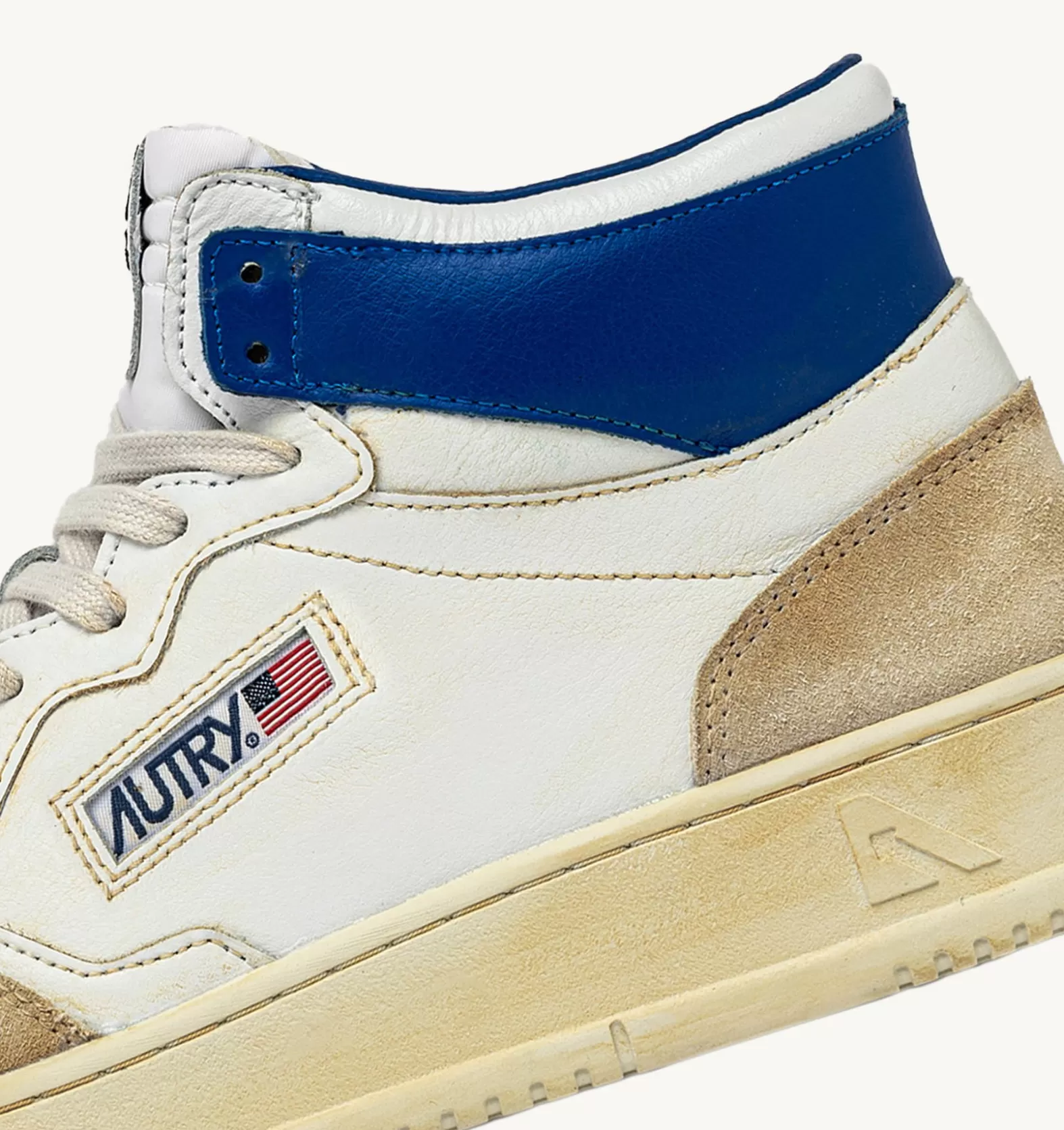 Super Vintage^AUTRY Super Vintage Mid Sneakers In Yellowing Effect Leather Color White And Blue