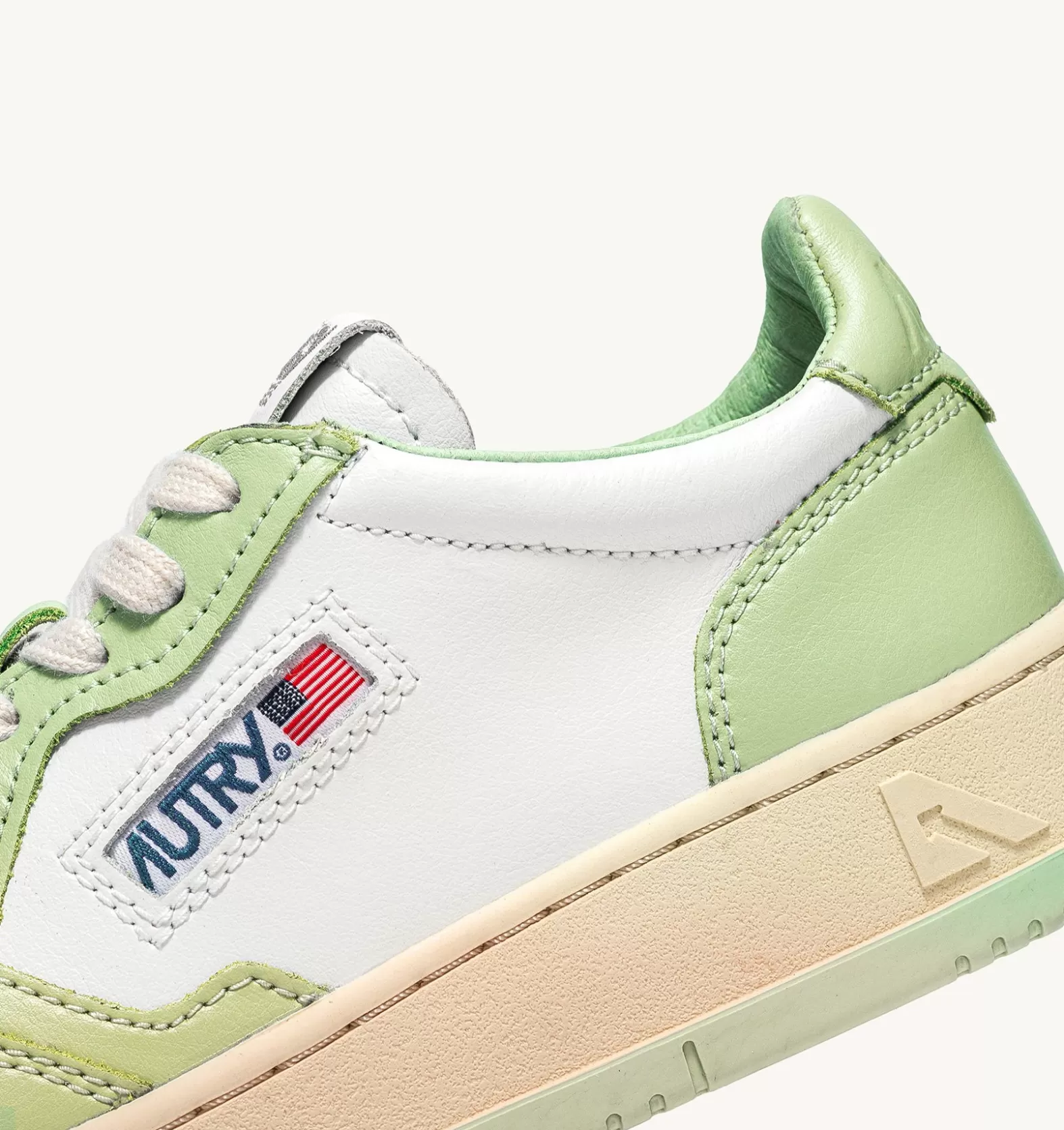 Medalist^AUTRY Two-Tone Medalist Low Sneakers In Leather Color Nile Green