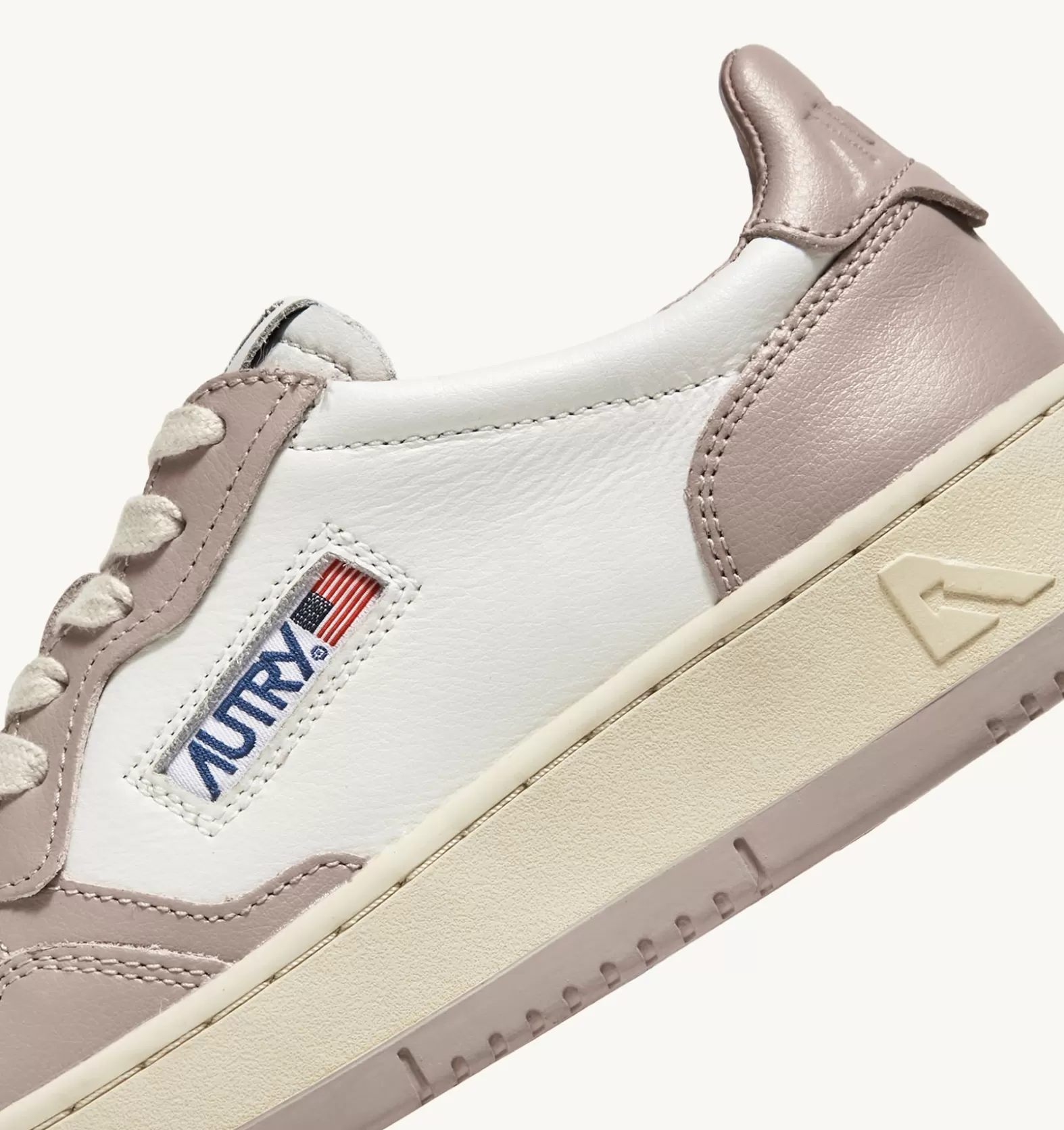 Medalist^AUTRY Two-Tone Medalist Low Sneakers In Leather Color White And Mushroom