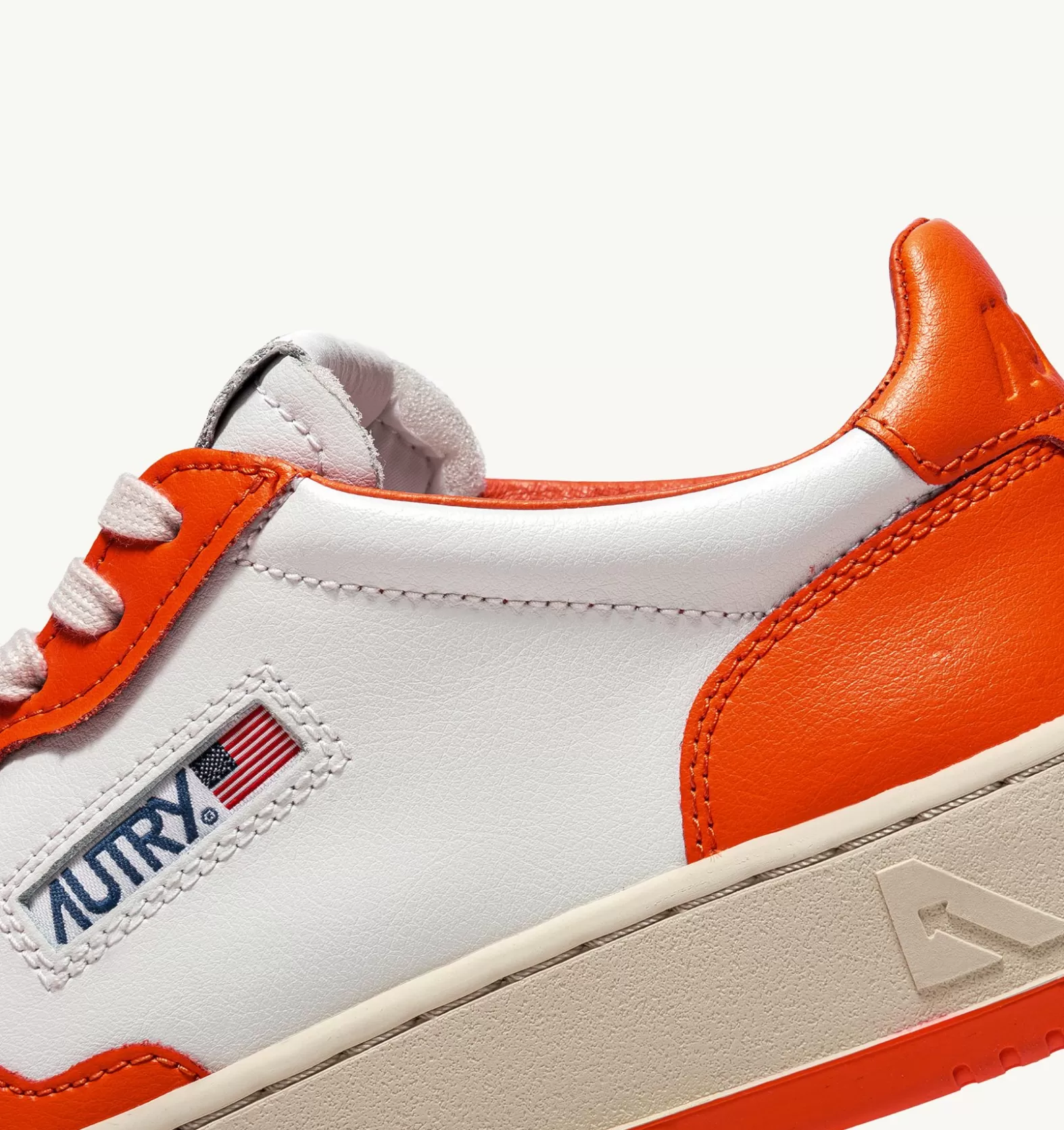 Medalist^AUTRY Two-Tone Medalist Low Sneakers In Leather Color White And Tangerine