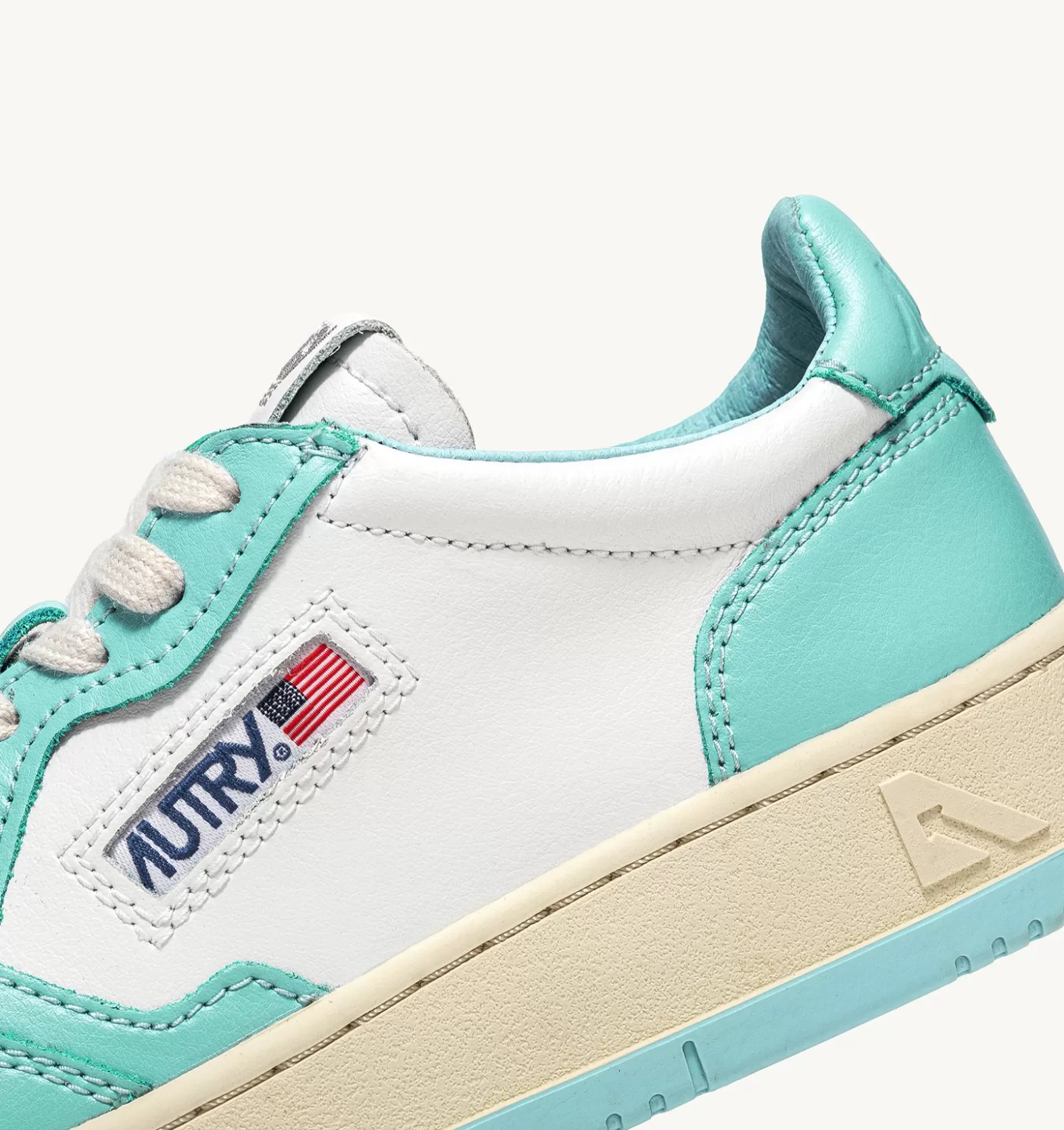 Medalist^AUTRY Two-Tone Medalist Low Sneakers In Leather Color White And Turquoise