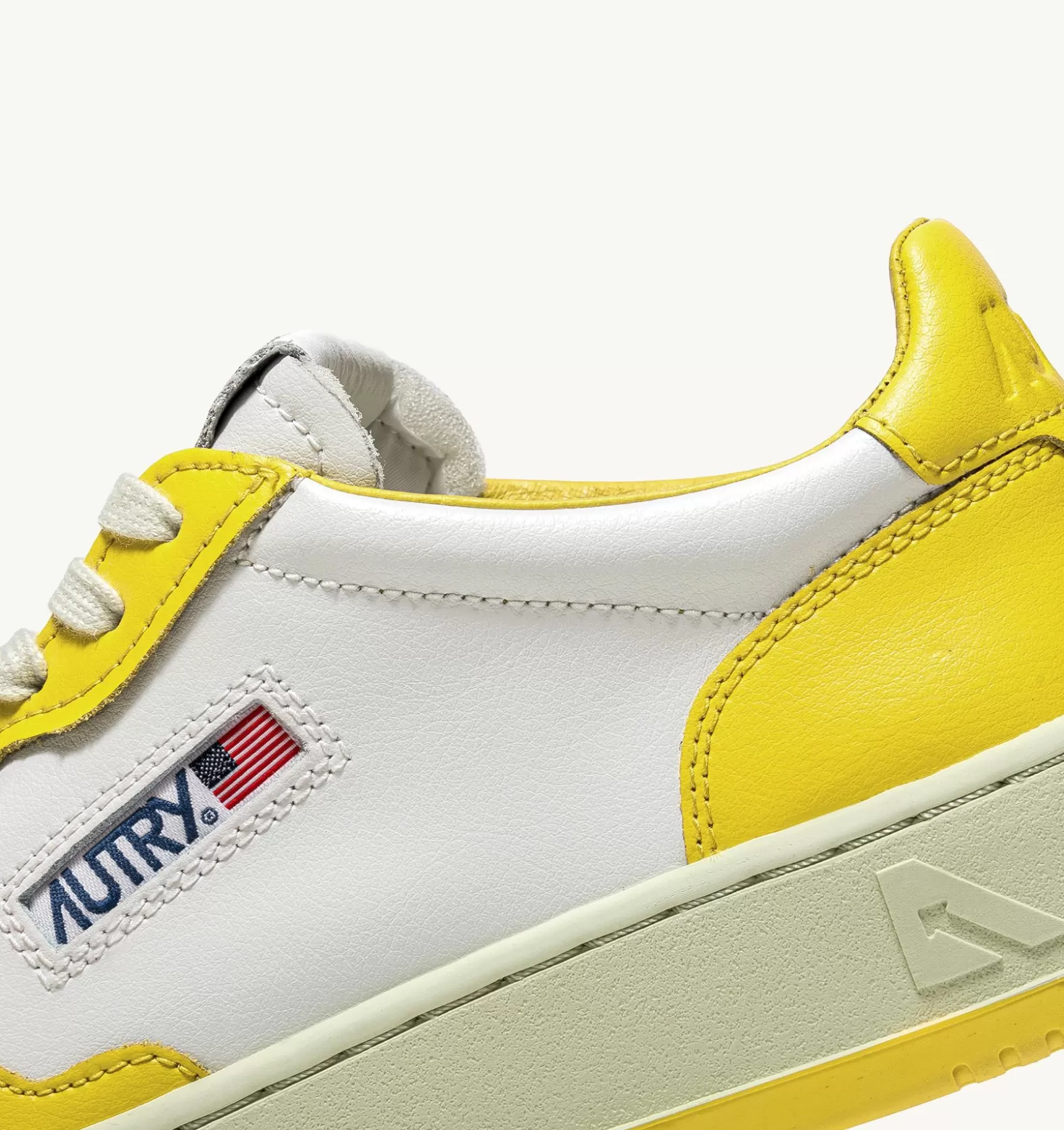 Medalist^AUTRY Two-Tone Medalist Low Sneakers In Leather Color White And Yellow